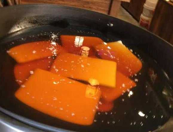 《火锅老油》和《火锅底料》对重庆火锅的重要性，老油不可或缺！
